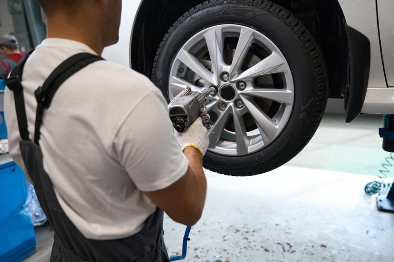 Le montage de pneus à Fossoy, un service essentiel pour votre sécurité